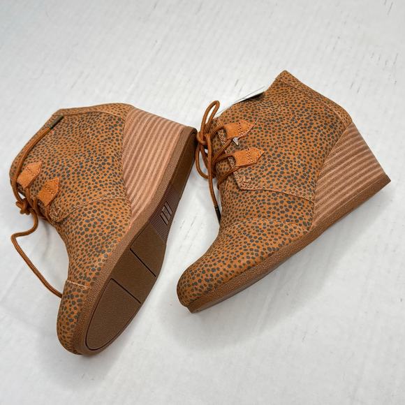 TOMS Ankle Wedge Kala Bootie - Tan Mini Cheetah Suede NEW Size 8.5 - Picture 6 of 12